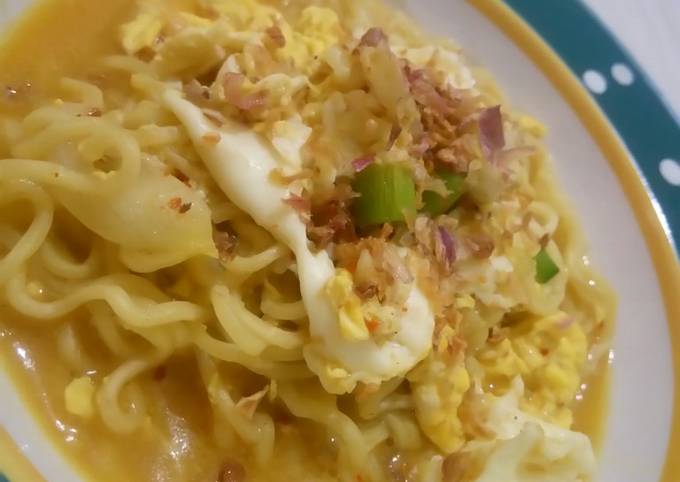 Standar Resep praktis buat Kreasi Indomie Kari Kuah Nyemek yang sedap