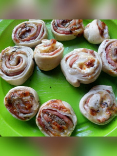Una foto de Roll de jamón y queso