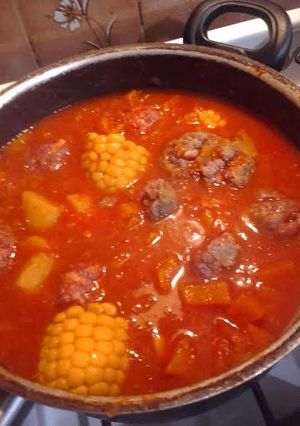 Una foto de Guiso de albondigas