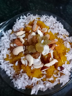 सूजी का हलवा (Suji ka halwa recipe in Hindi) रेसिपी मुख्य फोटो