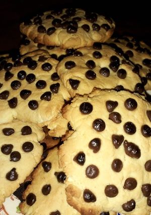 Una foto de Galletas fáciles con chips de chocolate