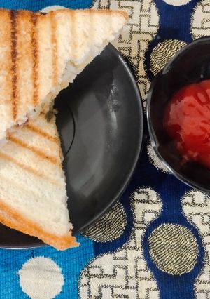 आलू प्याज सैंडविच (aloo pyaz sandwich recipe in Hindi) रेसिपी मुख्य फोटो