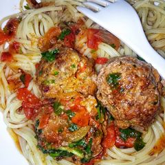 A picture of Spicy meatball with spaghetti #themechallenge.