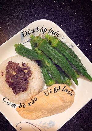 Hình của món Cơm trưa giàu pro cho chị em.