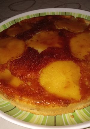 Una foto de Torta invertida de manzana