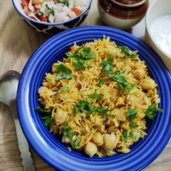 A picture of Chole Pulav.