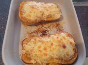 Une photo de butternut farcie