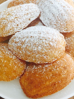 Una foto de Madeleines de Almendras
