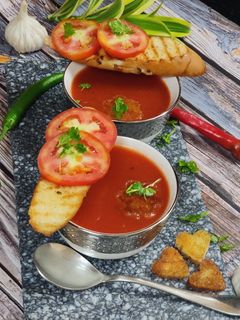टोमेटो शोरबा (tomato shorba recipe in hindi) रेसिपी मुख्य फोटो