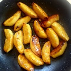 A picture of Caramelized Butter Apples.