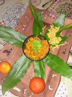 सेव टमाटर की सब्जी (sev tamatar ki sabzi recipe in Hindi) रेसिपी मुख्य फोटो
