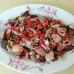 รูปของ Daging goreng sambal matah
