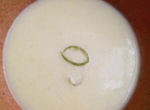 Una foto de Crema de puerro 🌿🍵