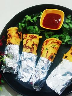 बेसन चीला स्टफ रोल (besan cheela stuff roll recipe in Hindi) रेसिपी मुख्य फोटो