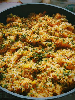Paradicsomos mexikói rizs 🍅🌽🫑🥕🧄🥦🍄🥣 recept fotója