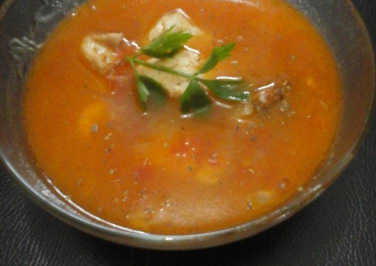 Langkah Mudah untuk Menyiapkan Sup Tuna Kuah Tomat Anti Gagal