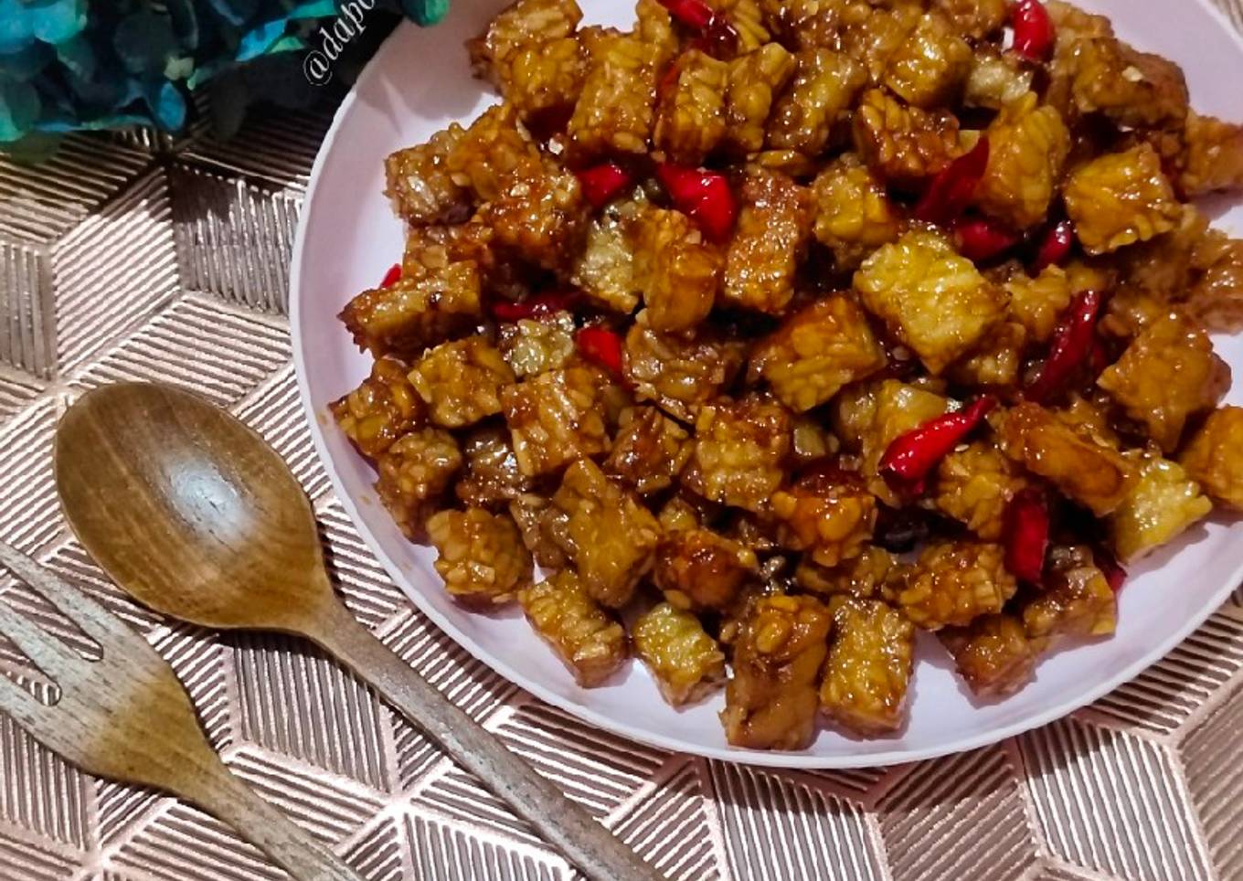 Kering Tempe