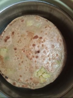आलू के पराठे (aloo ke parathe recipe in Hindi) रेसिपी मुख्य फोटो
