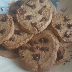 A picture of Nutella shortbread cookies😊.
