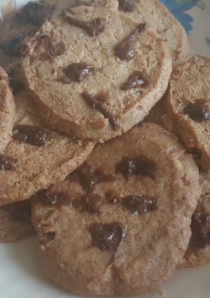 A picture of Nutella shortbread cookies😊.