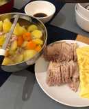 Dinner: Thịt luộc. Trứng rán. Canh cà rốt, khoai tây, thịt băm