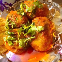 A picture of Khatte Laal Masala Aloo.