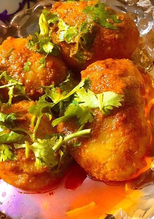 A picture of Khatte Laal Masala Aloo.