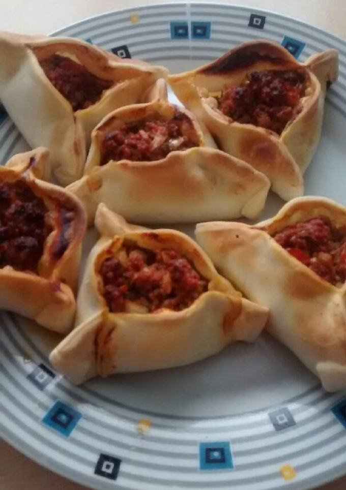 Una foto de Empanadas árabes a mi manera Fácil😉