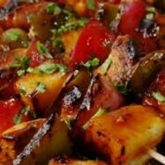 A picture of The chicken skewers.
