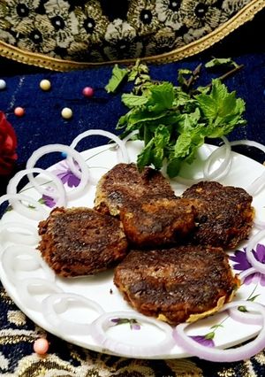 A picture of Mutton shami kabab.