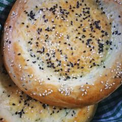 Afghani naan/ bread A picture of Afghani naan/ bread.