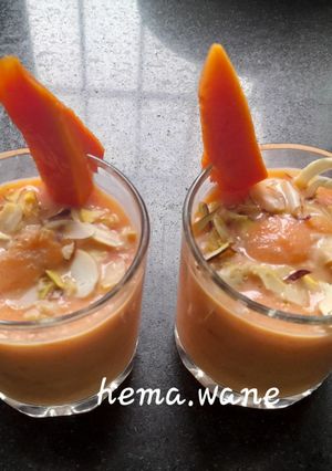 A picture of Sweet Papaya milk shake.