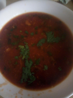 A picture of Garlic and tomato chicken sauce.