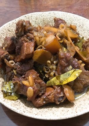 Hình của món Sườn kho giả cầy :3.