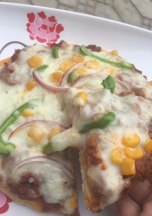 A picture of Mini pizza’s.