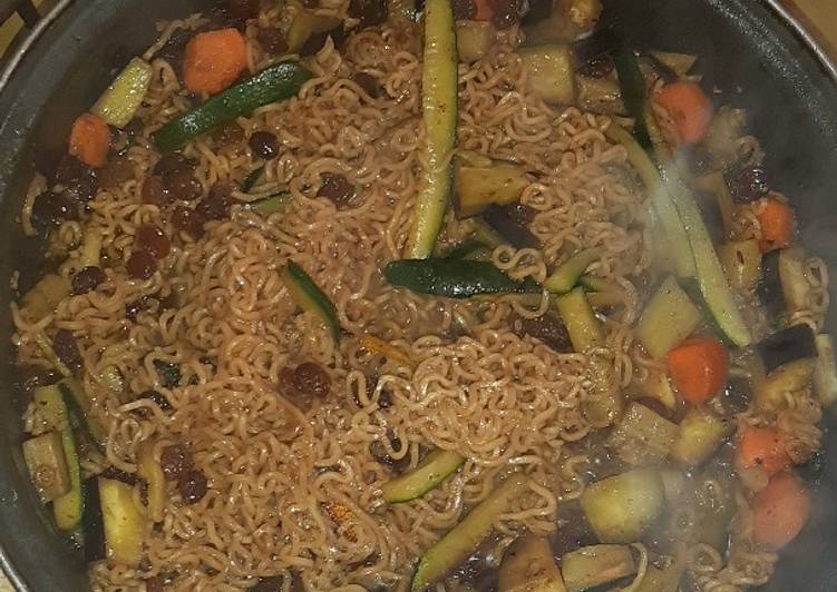 Recipe of Perfect Sofie's veg fusion noodle