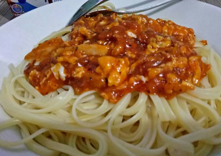 makanan Spagetti bolognes with chicken scrumble egg Anti Gagal