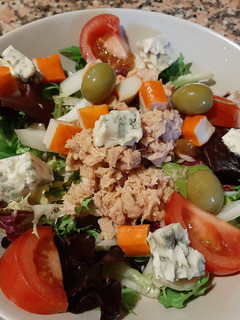 Una foto de Ensalada Mediterránea