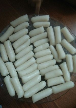 Hình của món Làm bánh gạo- tokboki bằng gạo tẻ.