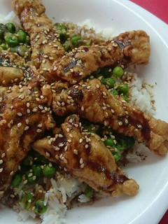 Una foto de Katsudon (Arroz con cerdo rebozado)