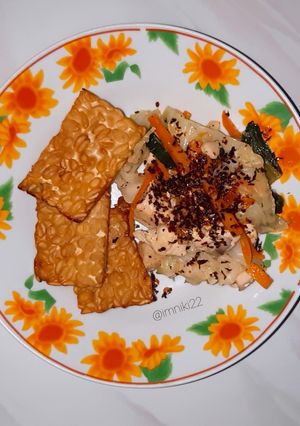 Foto resep Tumis sayur dan tempe goreng teflon (Diet Friendly Meal)