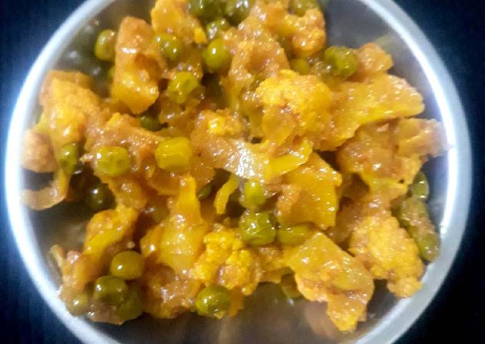 Step-by-Step Guide to Prepare Delicious Aloo gobhi &amp; matar