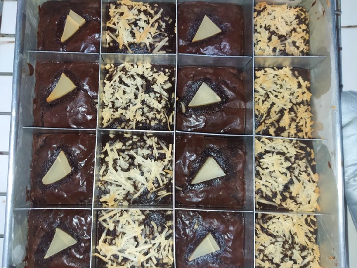 Langkah Mudah untuk Membikin Resep Brownies Panggang dari Tepung Mocaf-Gula Aren yang Uenak Anti Ribet, Mantap