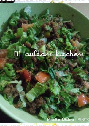 A picture of Kwadon lettuce da kuli.