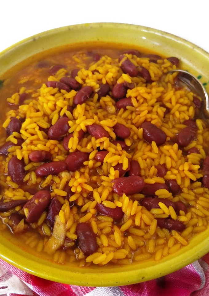 Una foto de 🍲Judías rojas con arroz🍚