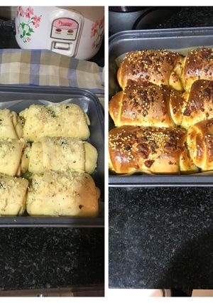 A picture of Cheesy Chicken Garlic Dinner Rolls 💁🏻‍♀️.