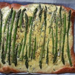 A picture of Spring asparagus tart.