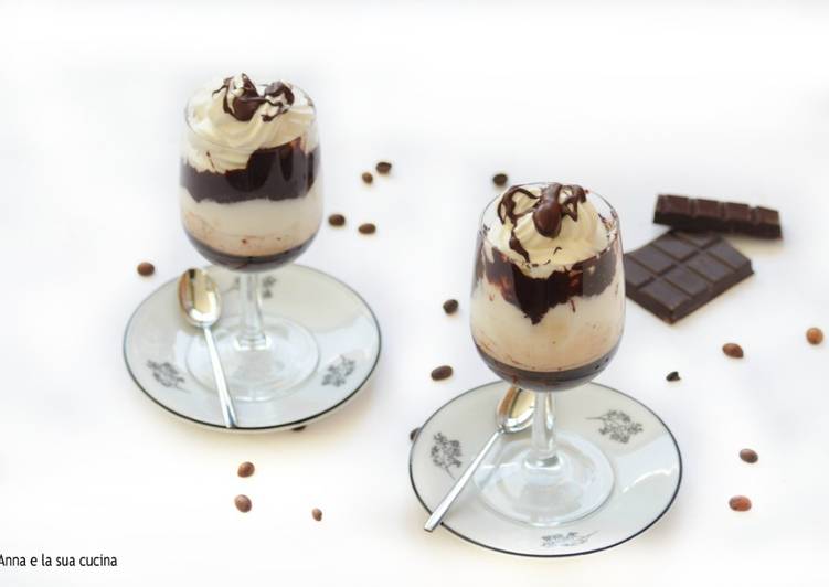 Simple Way to Make Favorite Coppa di cioccolata, panna e caffè a strati