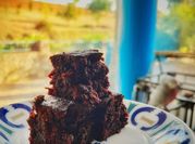 Una foto de brownie en freidora de aire