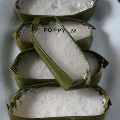 A picture of Kue Perahu/Tetu.